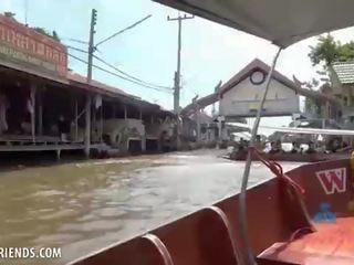 Moka mora igra s vaš kurac pov slog