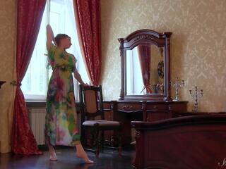 Long Dress diva Annett Admires The Mirror and Poses Nude in Bed!