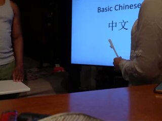 Číňan učitel má dospělý film s studentská během soukromý třída (speaking číňan) xxx video mov