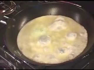 Просто після групове кінчання - scrambled eggs