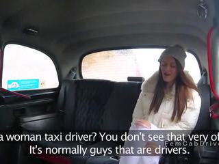 Enorme mamas cab condutor obteve lambeu em de volta assento