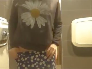 Young Asian damsel Masturbating in Mall Bathroom: sex video ed