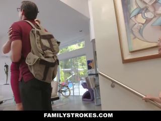 Familystrokes - orang yang membosankan step-bro kacau saya untuk pekerjaan rumah