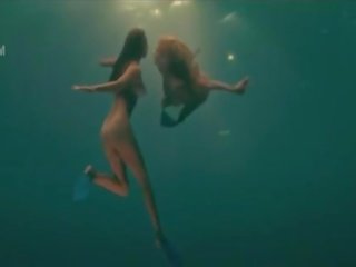 Celeb tijă de antrenare brook nud și ud în piranha al 3-lea