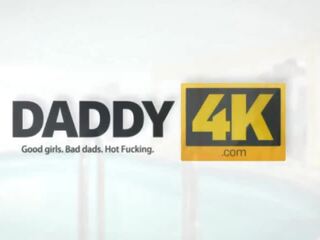 Daddy4k. jaunas staigule visada norėjo į turėti malonumas su ripened vyras seksas video movs