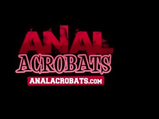 Analacrobats strapon lesbiană anal 3way