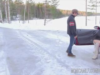 汽车 breakdown 为 randy monicamilf 在 该 挪威 冬季