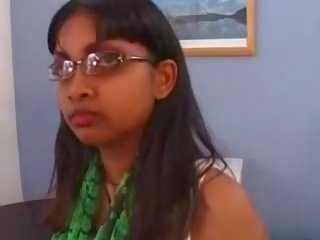 عذراء adolescent هندي geeta