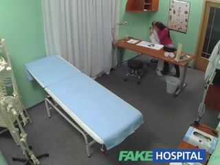 Fakehospital surgeon decides x يتم التصويت عليها فيلم غير ال أفضل علاج متاح جنس فيديو الأفلام