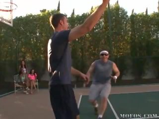 Millet ara sikiş film in basketbol court show