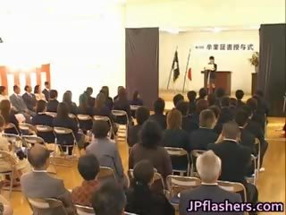 Japonesa persona maravillosa durante graduation