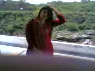 Pretty Salma Aunty Nude video