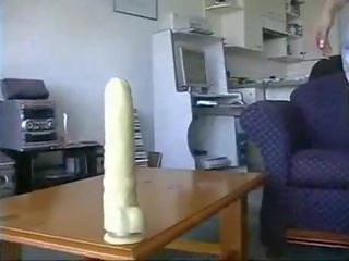 Asiatico giovane femmina anale dildo