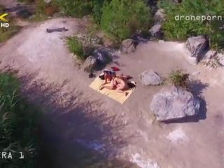 Ýalaňaç pläž sikiş, voyeurs mov taken by a drone