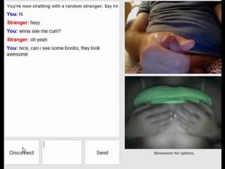 Chatroulette Green Bra Showoff