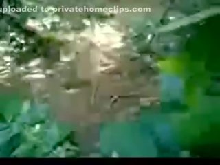 Intialainen ladki sisään viidakko ulkona adolescent perseestä kova www.xnidhicam.blogspot.com