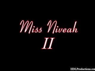 ملكة جمال niveah - تدخين صنم في dragginladies